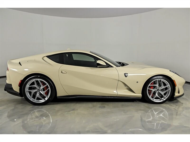 2019 Ferrari 812 Superfast - Image 10 of 31