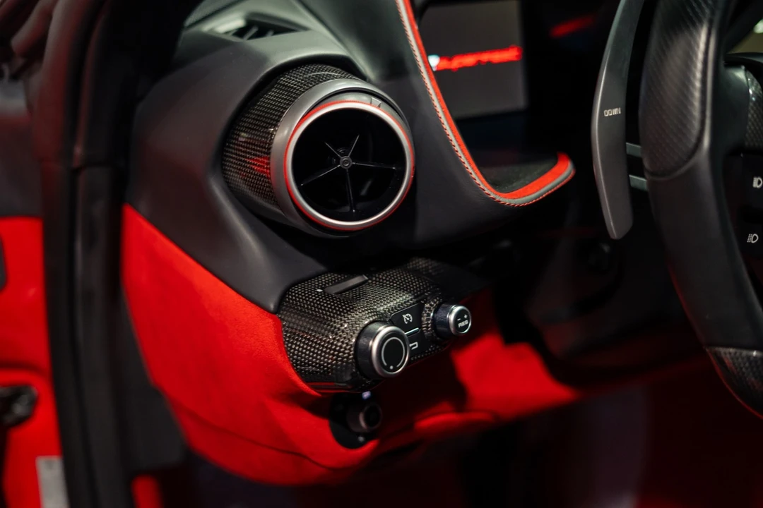 2019 Ferrari 812 Superfast - Image 19 of 31