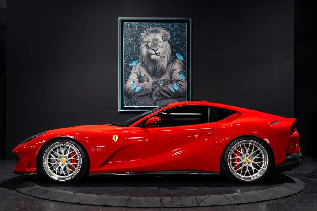2019 Ferrari 812 Superfast - Image 24 of 31