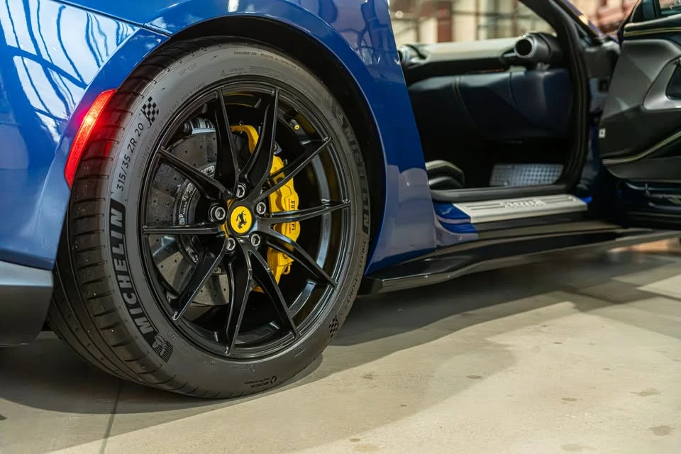 2019 Ferrari 812 Superfast - Image 9 of 16