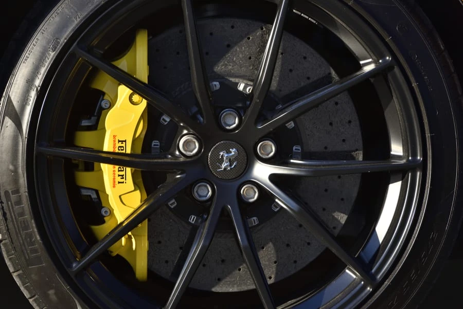 2019 Ferrari 812 Superfast - Image 13 of 31