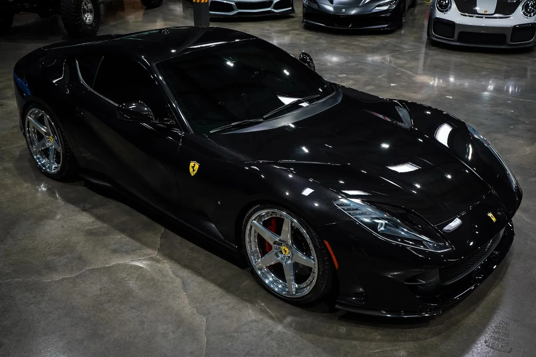 2019 Ferrari 812 Superfast - Image 17 of 31