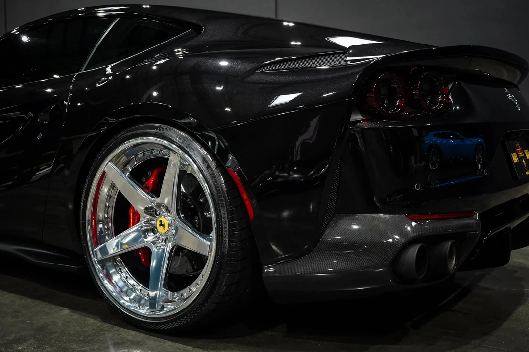 2019 Ferrari 812 Superfast - Image 20 of 31