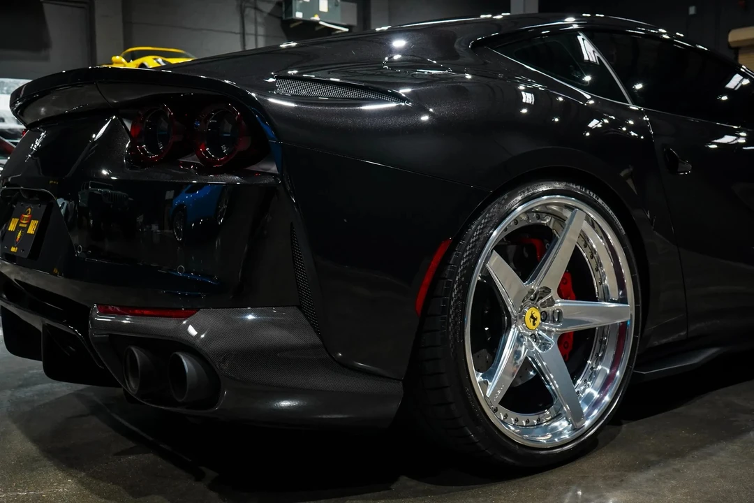 2019 Ferrari 812 Superfast - Image 24 of 31