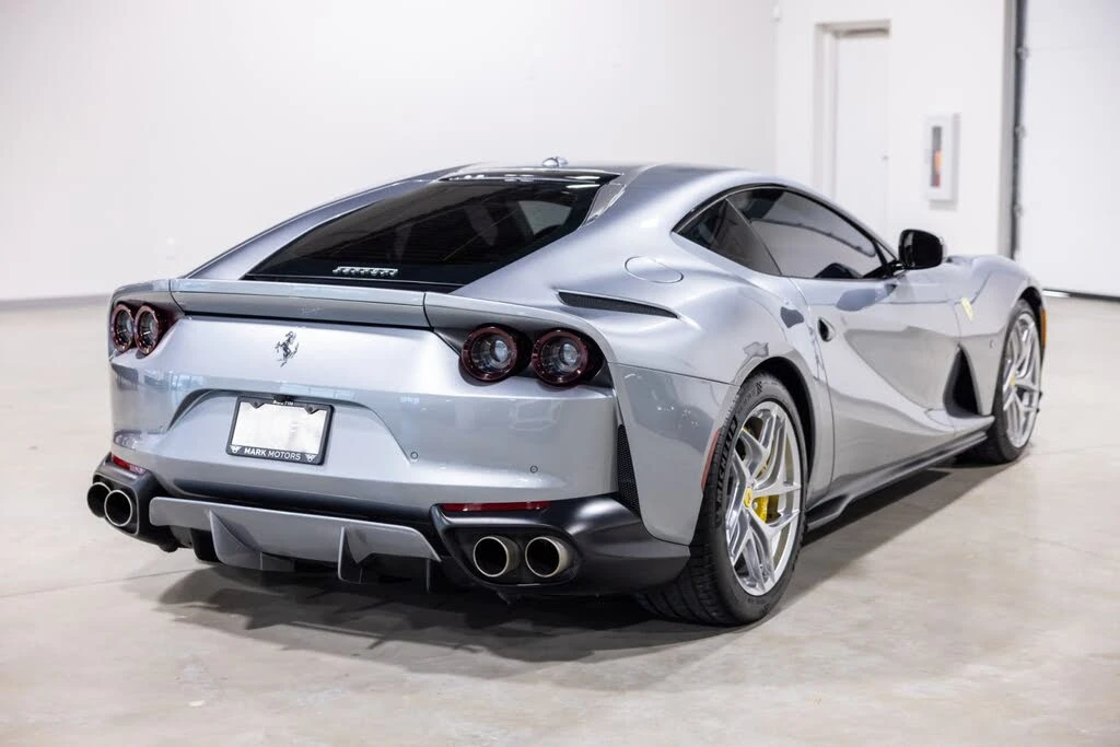 2019 Ferrari 812 Superfast - Image 9 of 31