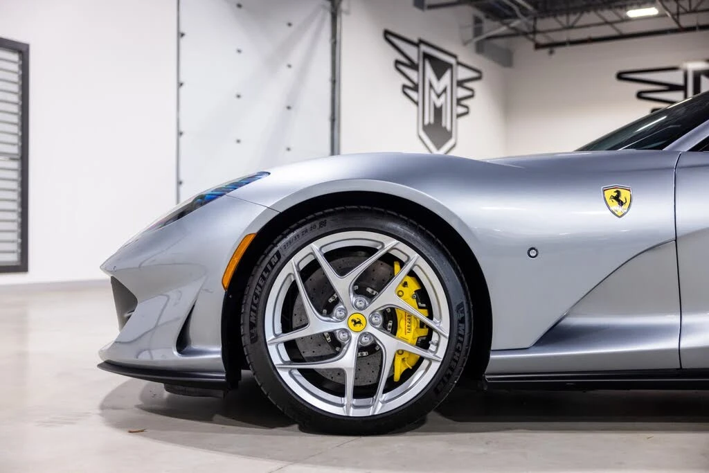 2019 Ferrari 812 Superfast - Image 17 of 31