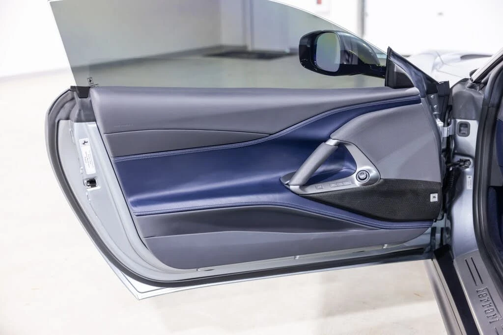 2019 Ferrari 812 Superfast - Image 26 of 31