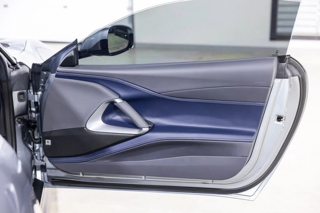 2019 Ferrari 812 Superfast - Image 25 of 31