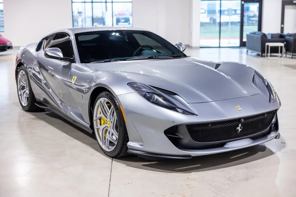 2019 Ferrari 812 Superfast - Image 10 of 31