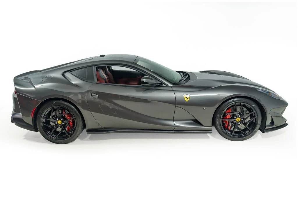 2019 Ferrari 812 Superfast - Image 10 of 31