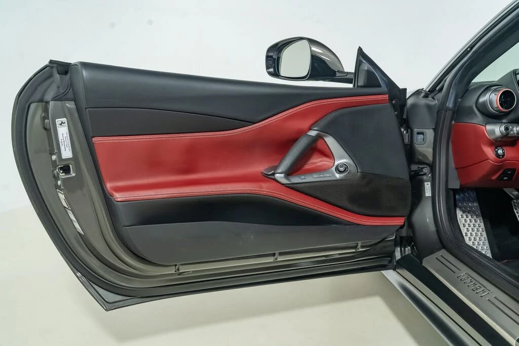 2019 Ferrari 812 Superfast - Image 16 of 31