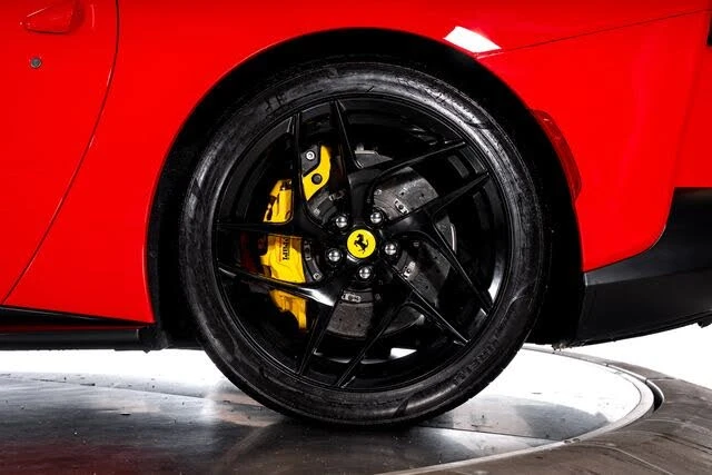 2019 Ferrari 812 Superfast - Image 19 of 31
