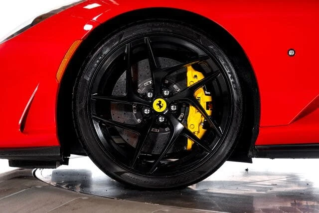 2019 Ferrari 812 Superfast - Image 18 of 31