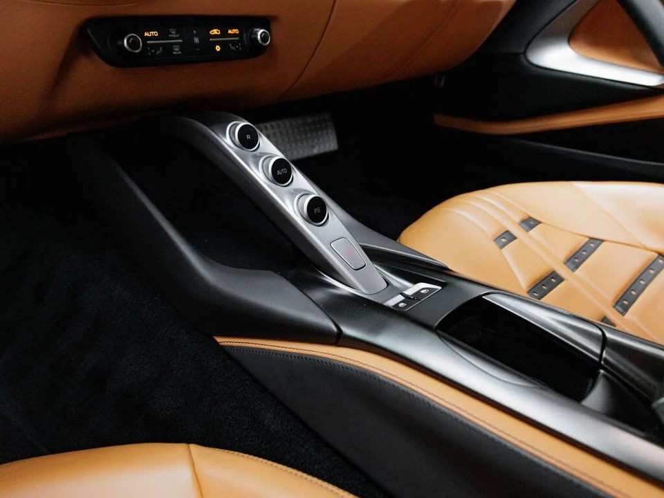 2019 Ferrari 812 Superfast - Image 27 of 31