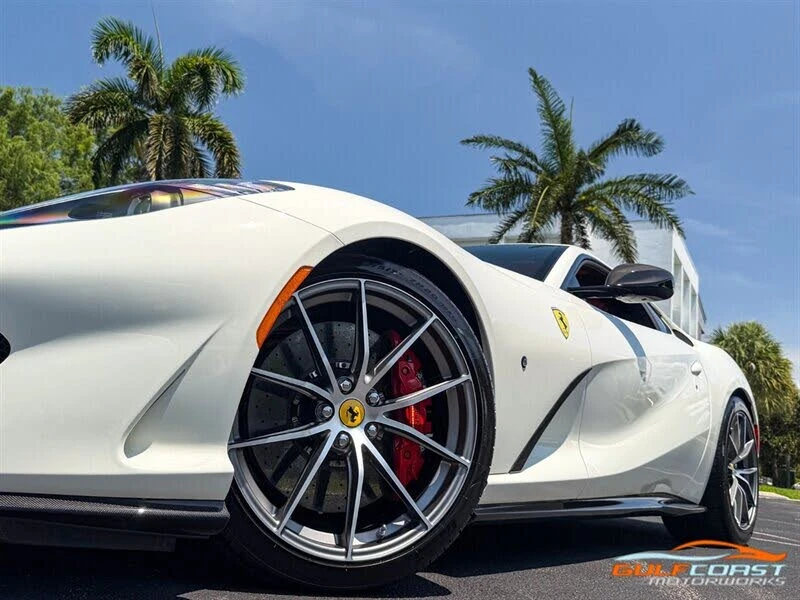 2019 Ferrari 812 Superfast - Image 11 of 31