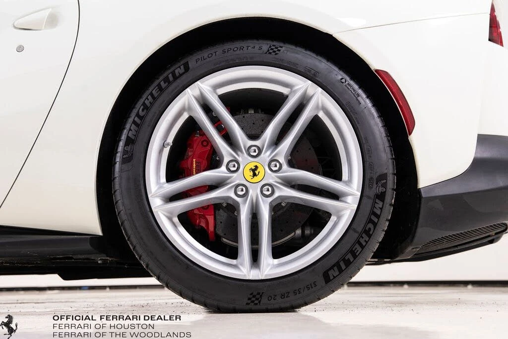 2019 Ferrari 812 Superfast - Image 22 of 31
