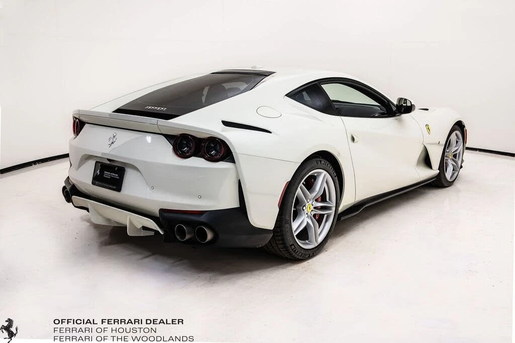2019 Ferrari 812 Superfast - Image 7 of 31