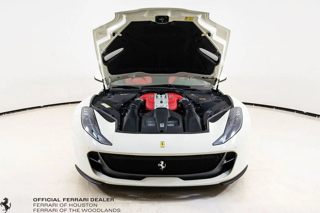 2019 Ferrari 812 Superfast - Image 27 of 31