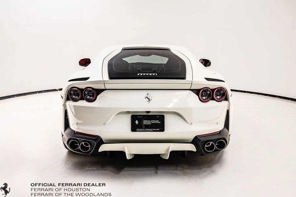 2019 Ferrari 812 Superfast - Image 10 of 31