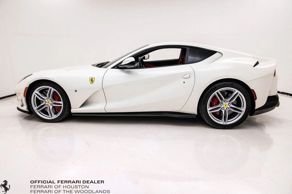 2019 Ferrari 812 Superfast - Image 8 of 31