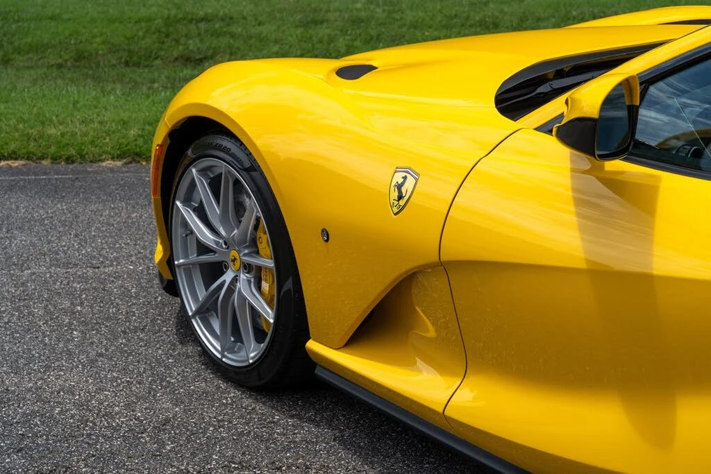 2019 Ferrari 812 Superfast - Image 9 of 31