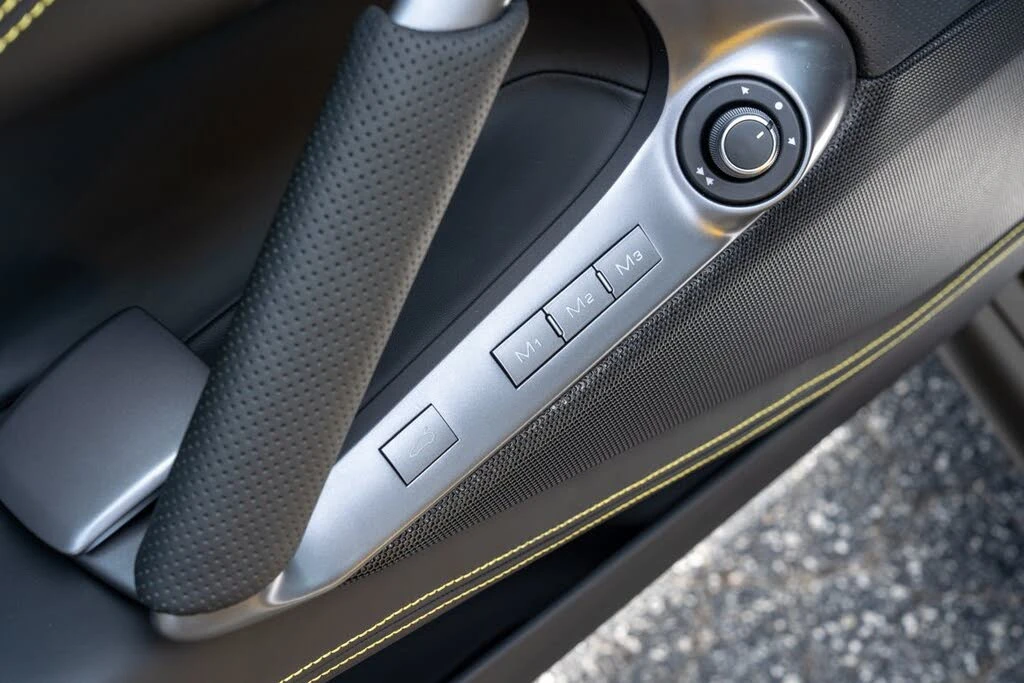 2019 Ferrari 812 Superfast - Image 28 of 31