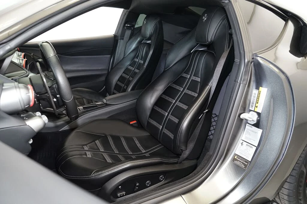 2019 Ferrari 812 Superfast - Image 10 of 31