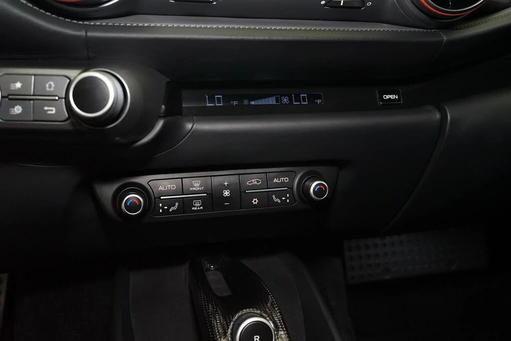 2019 Ferrari 812 Superfast - Image 17 of 31