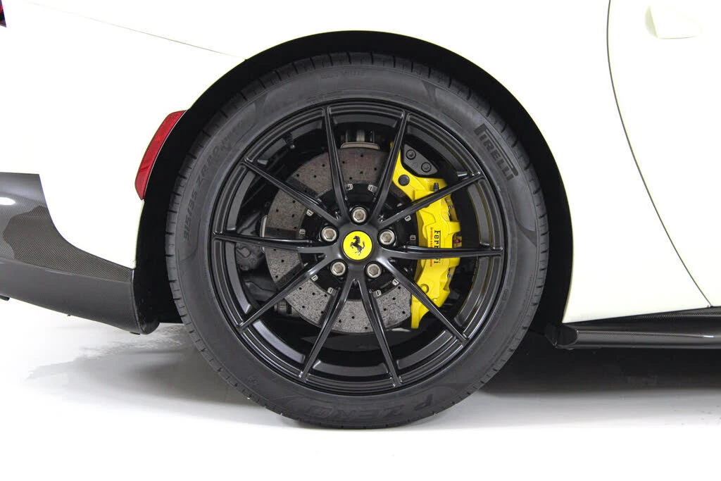 2019 Ferrari 812 Superfast - Image 17 of 31