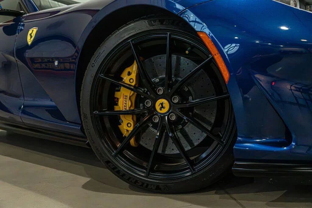 2019 Ferrari 812 Superfast - Image 5 of 31