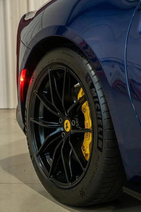 2019 Ferrari 812 Superfast - Image 14 of 31