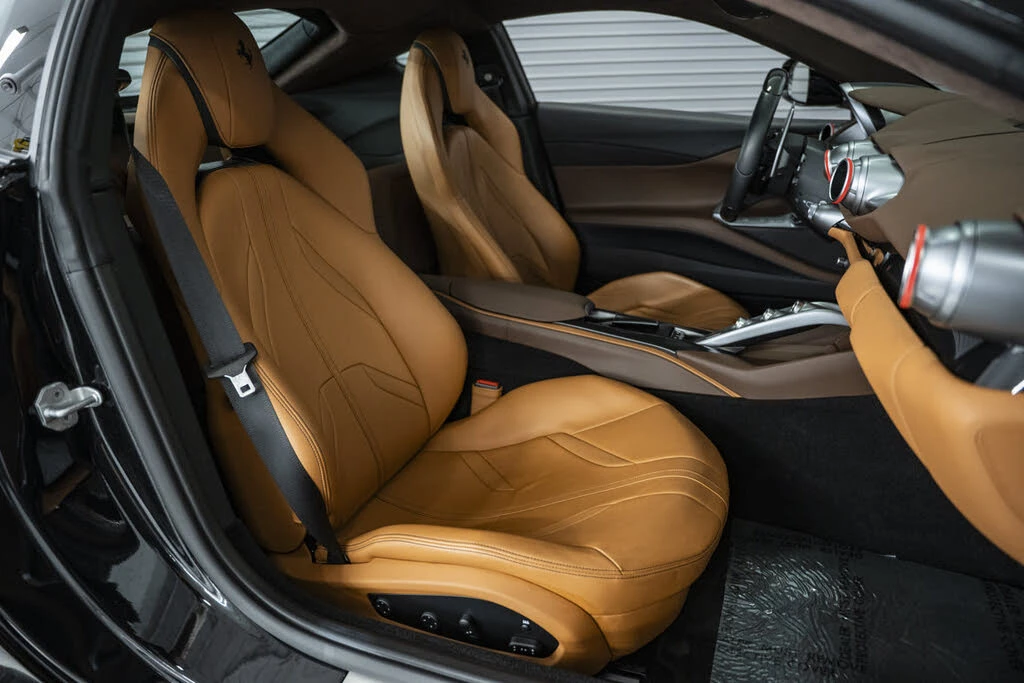 2019 Ferrari 812 Superfast - Image 27 of 31