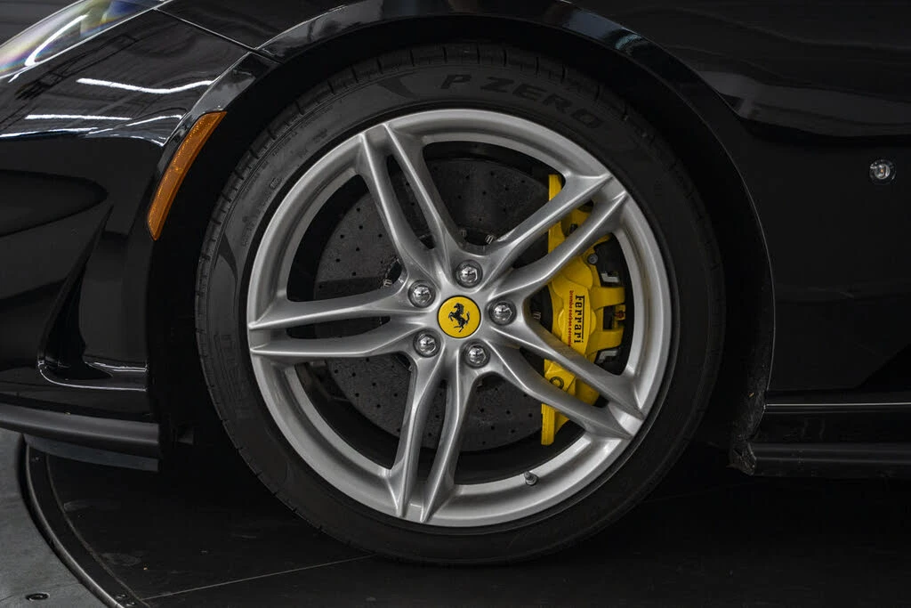 2019 Ferrari 812 Superfast - Image 17 of 31