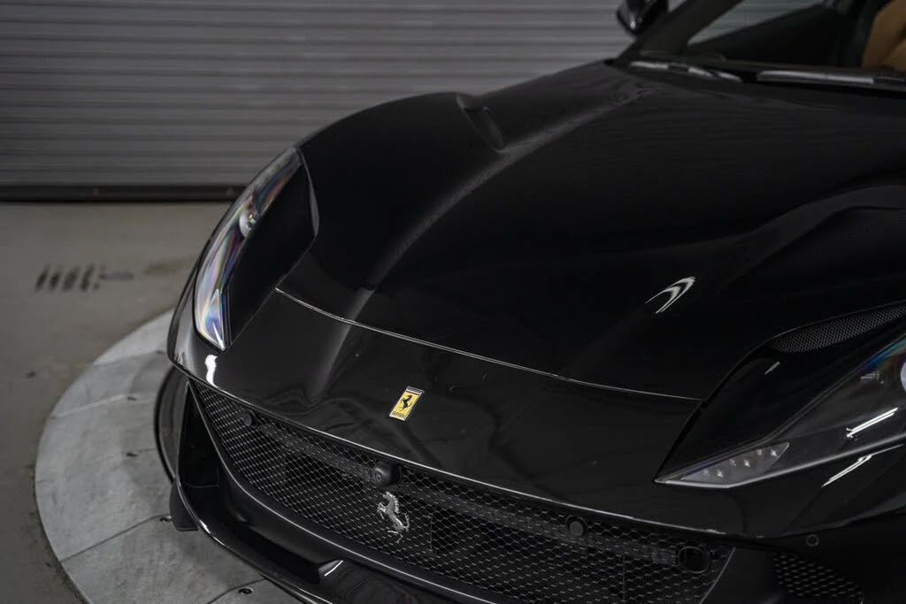 2019 Ferrari 812 Superfast - Image 10 of 31