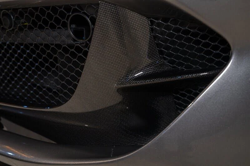 2019 Ferrari 812 Superfast - Image 9 of 31