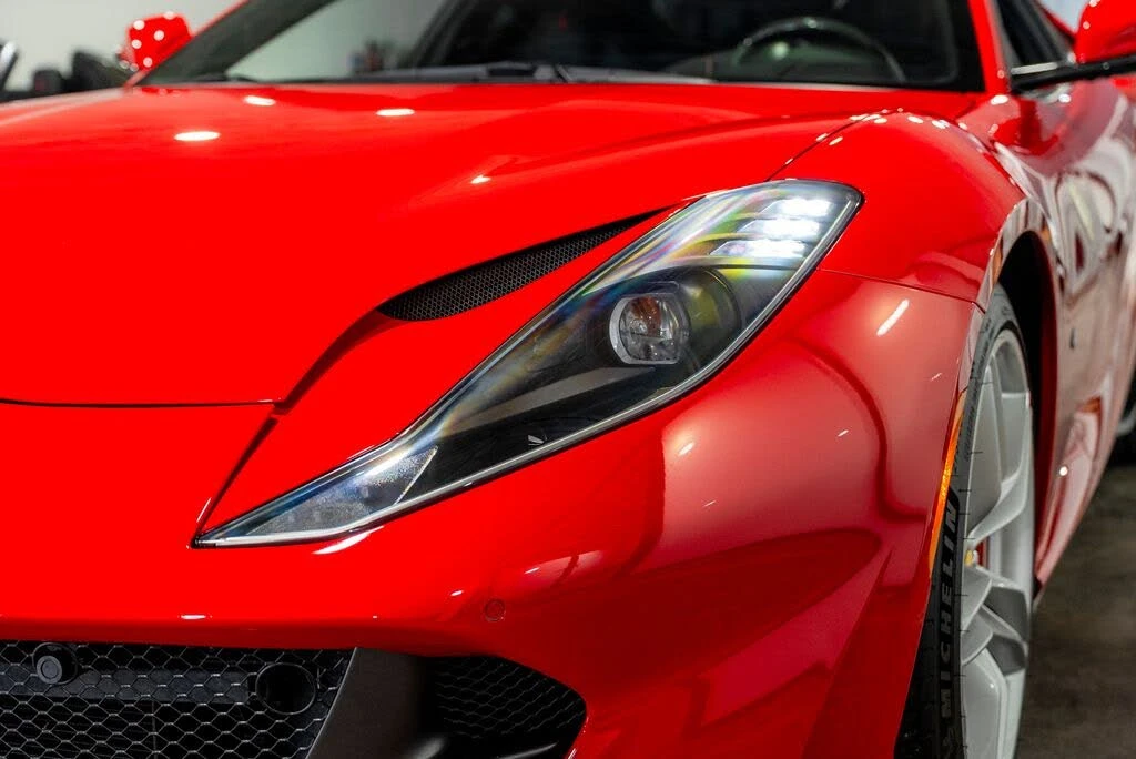 2019 Ferrari 812 Superfast - Image 15 of 31