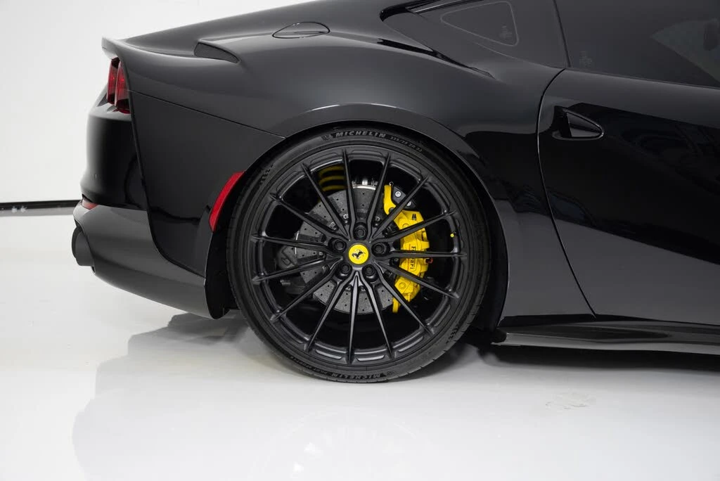 2019 Ferrari 812 Superfast - Image 11 of 31