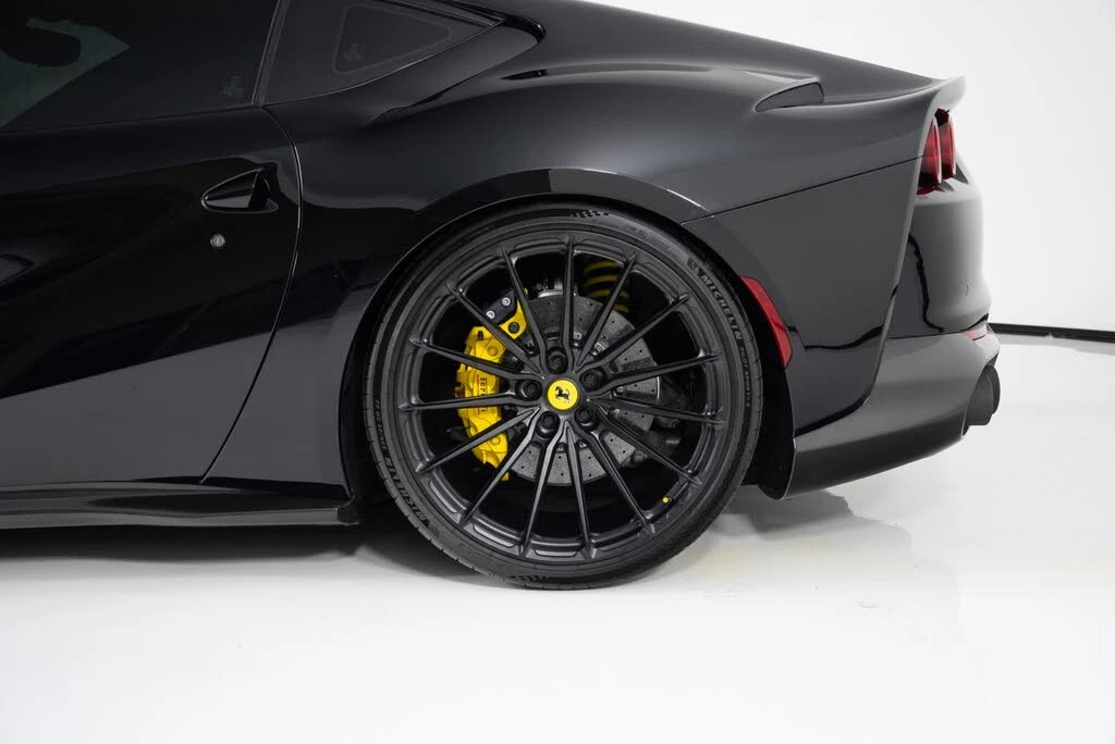 2019 Ferrari 812 Superfast - Image 10 of 31