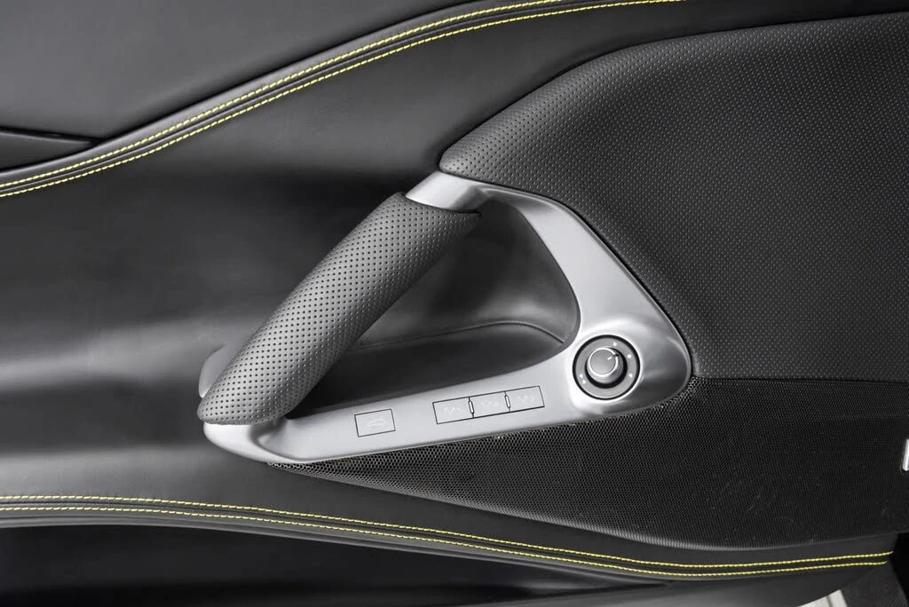 2019 Ferrari 812 Superfast - Image 23 of 31