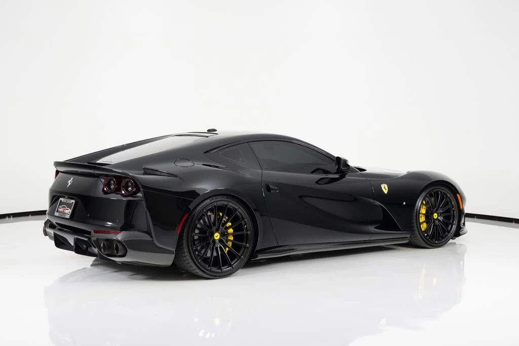 2019 Ferrari 812 Superfast - Image 3 of 31