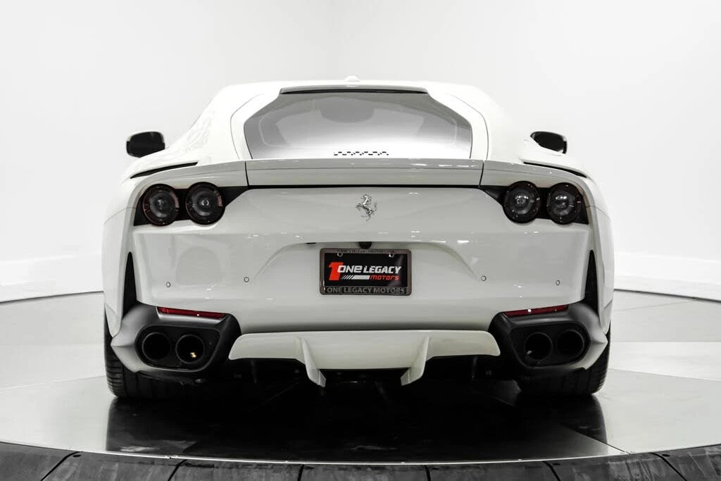 2019 Ferrari 812 Superfast - Image 10 of 31