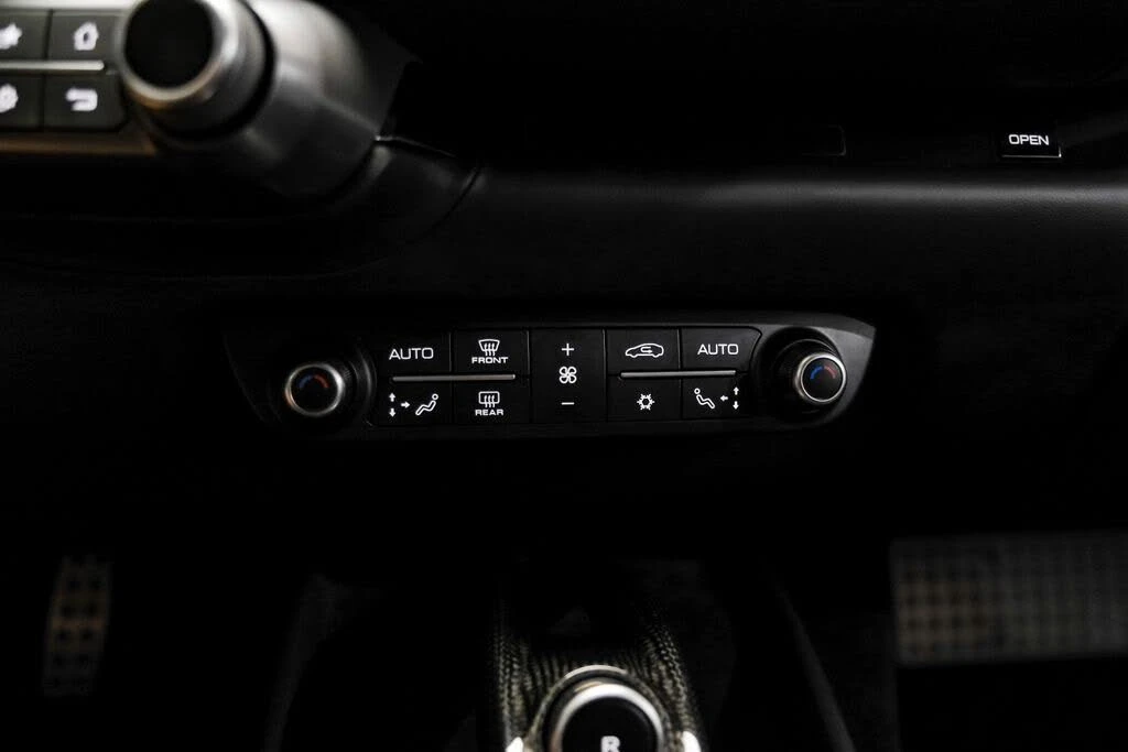 2019 Ferrari 812 Superfast - Image 30 of 31