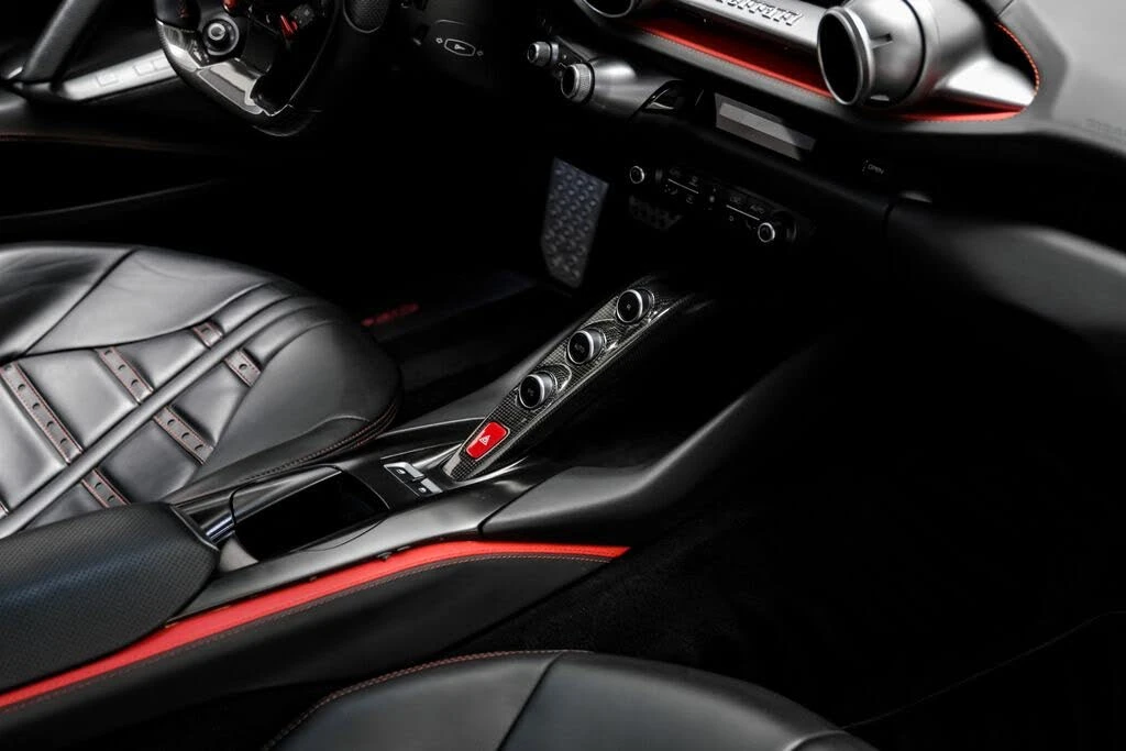 2019 Ferrari 812 Superfast - Image 25 of 31