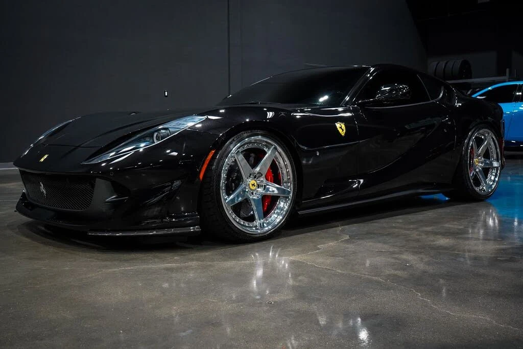 2019 Ferrari 812 Superfast - Image 10 of 31