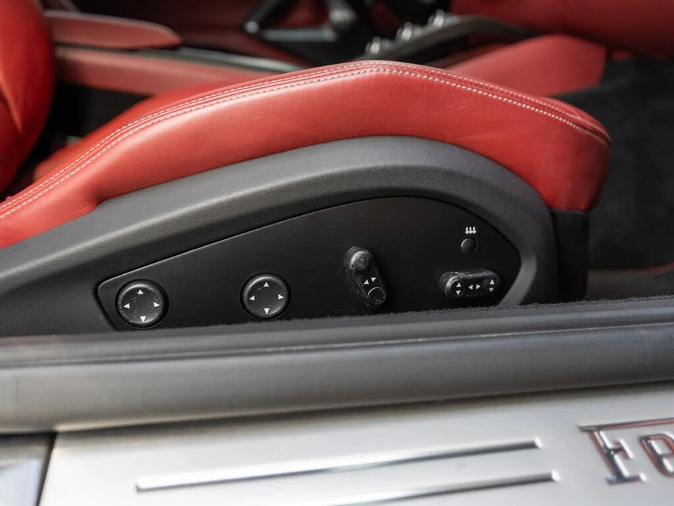 2019 Ferrari 812 Superfast - Image 27 of 28