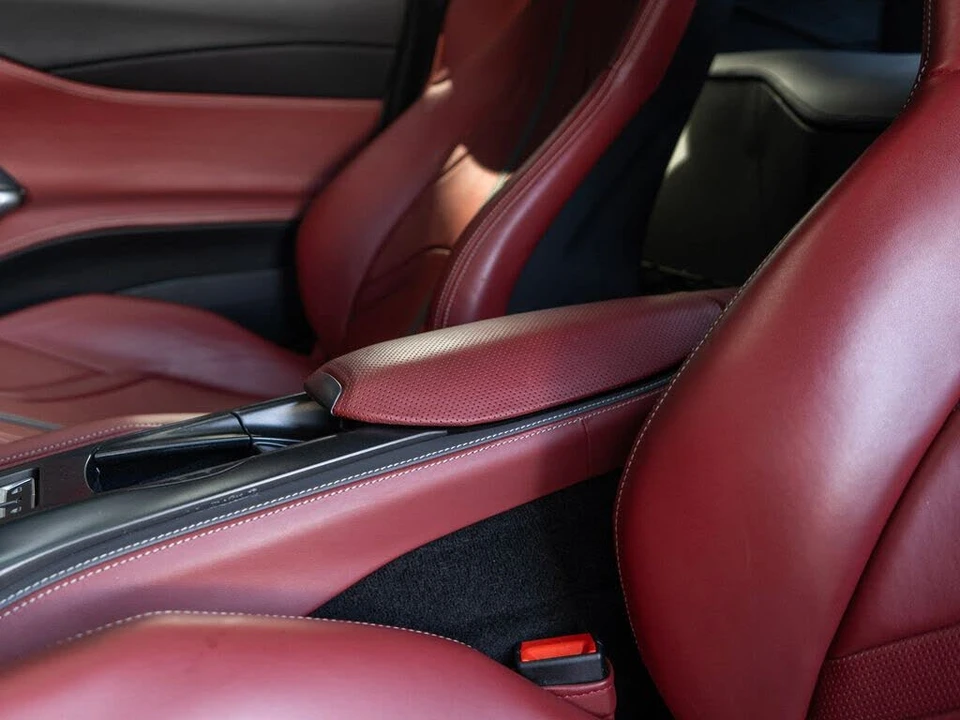 2019 Ferrari 812 Superfast - Image 24 of 28