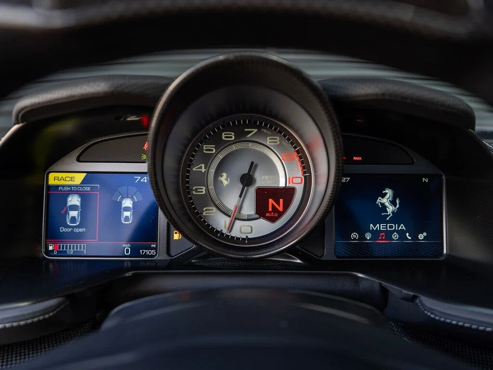 2019 Ferrari 812 Superfast - Image 17 of 28