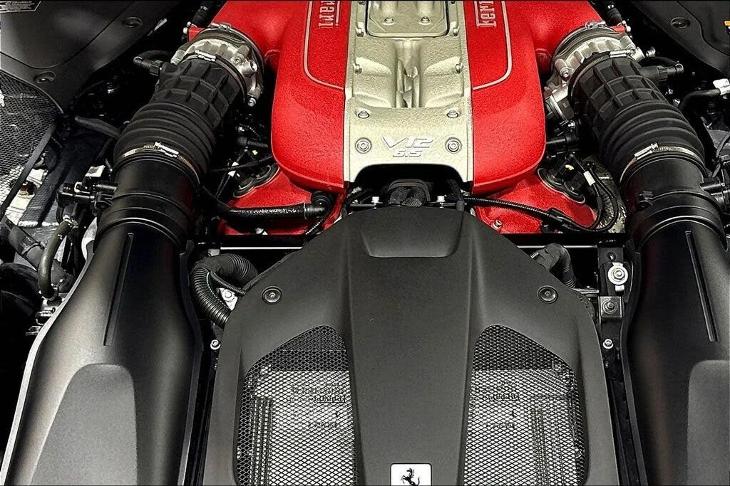 2019 Ferrari 812 Superfast - Image 25 of 31