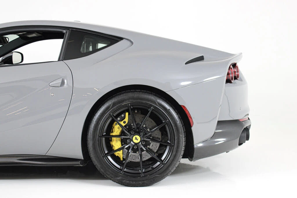 2019 Ferrari 812 Superfast - Image 5 of 31