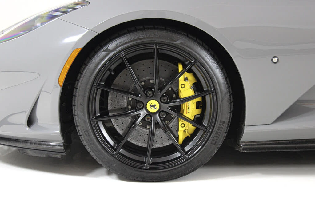 2019 Ferrari 812 Superfast - Image 15 of 31
